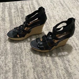 Black wedges